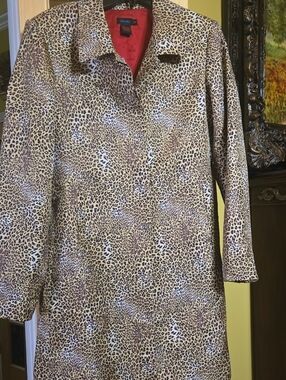 D Studio Animal Cheetah/ Leopard Print 100 % Silk Trench with Lipstic Red lining